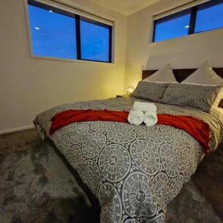 Lovely Brand New Home 26 Крайстчерч Екстер'єр фото